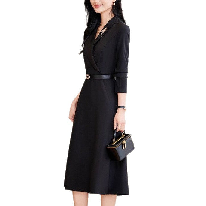 Kvinnor Elegant Wrap Klänning med Chic Slåkrage och Fitted Bälte Mirla-Eva Jonsson