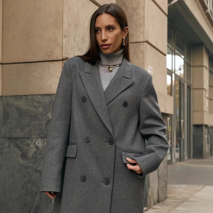Kvinnor Elegant dubbelknäppt kappa med strukturerade detaljer Mirla-Eva Jonsson