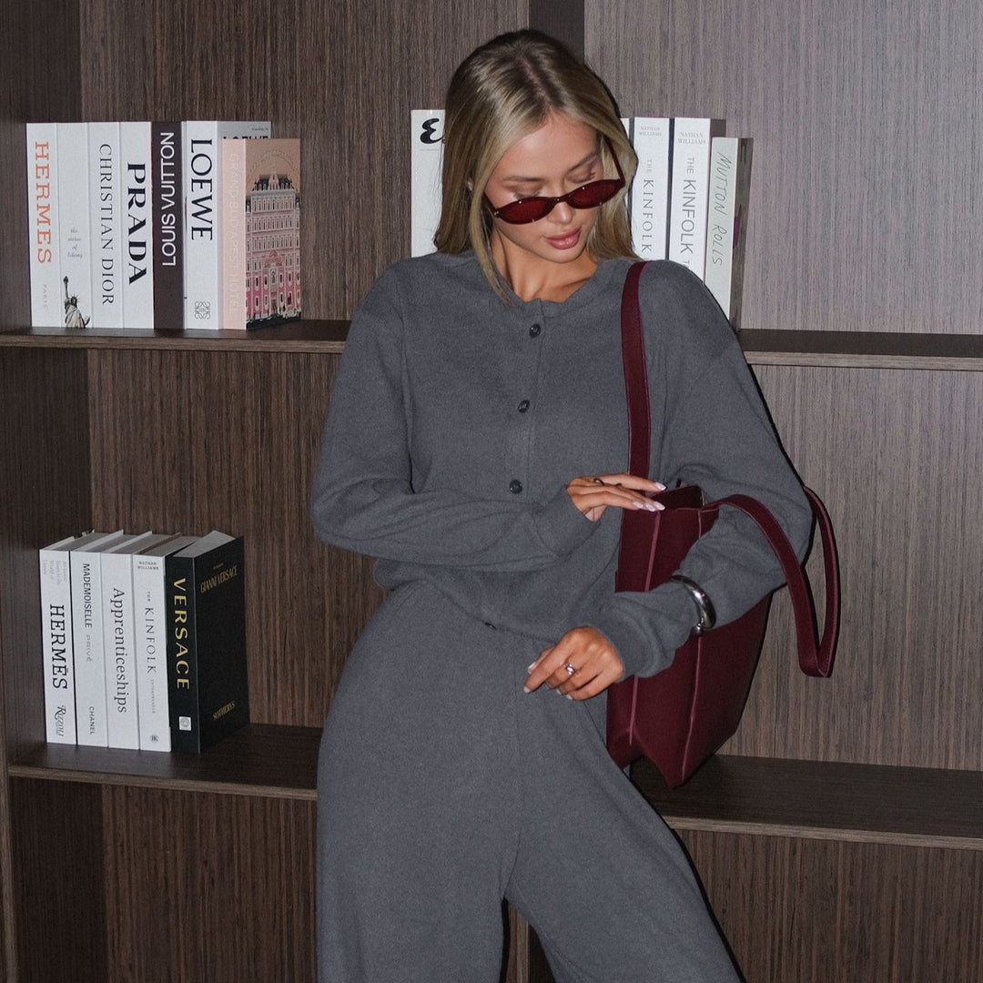 Kvinnor Elegant och Bekväm Jumpsuit med En Knapplås Mirla-Eva Jonsson