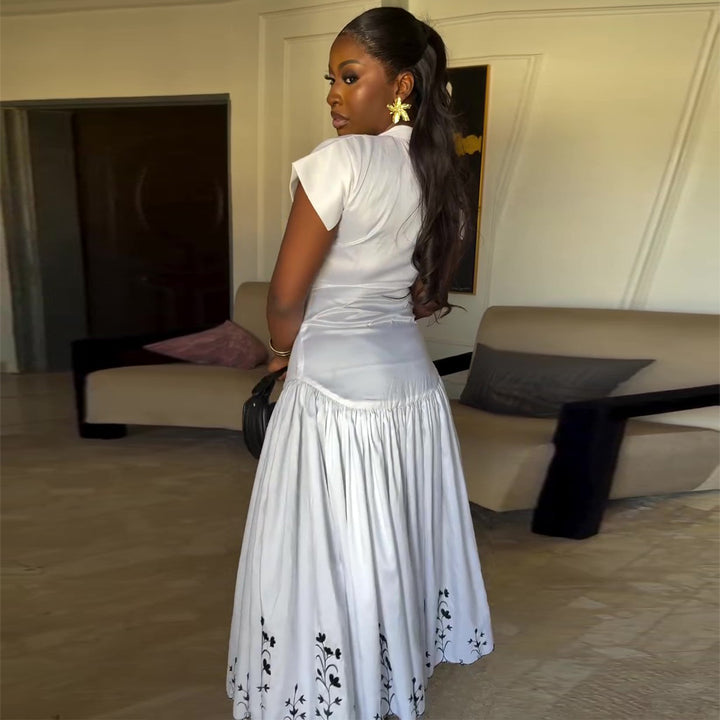 Kvinnor Elegant och Luftig Maxi Klänning med Broderi Mirla-Eva Jonsson