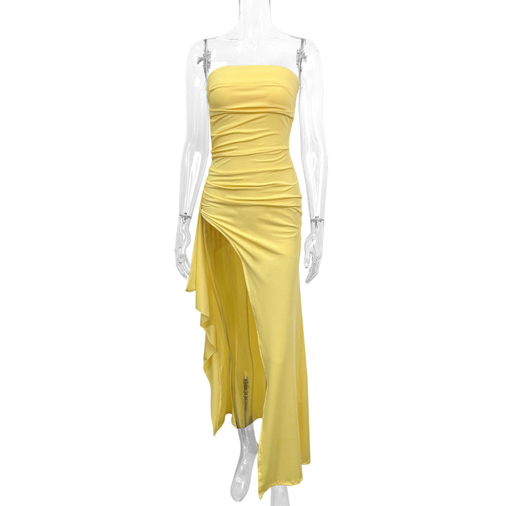Kvinnor Elegant strapless aftonklänning med asymmetrisk slits Mirla-Eva Jonsson