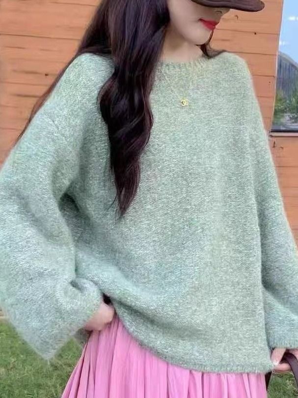Kvinnor Fluffy Knit Tröja med Lös Passform Mirla-Eva Jonsson