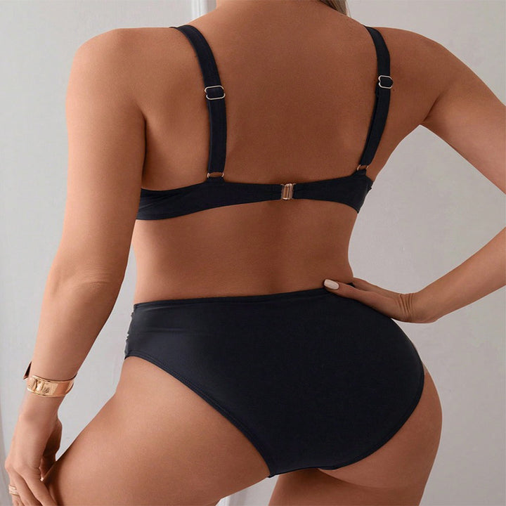Kvinnor Högskuren bikini med eleganta detaljer Mirla-Eva Jonsson