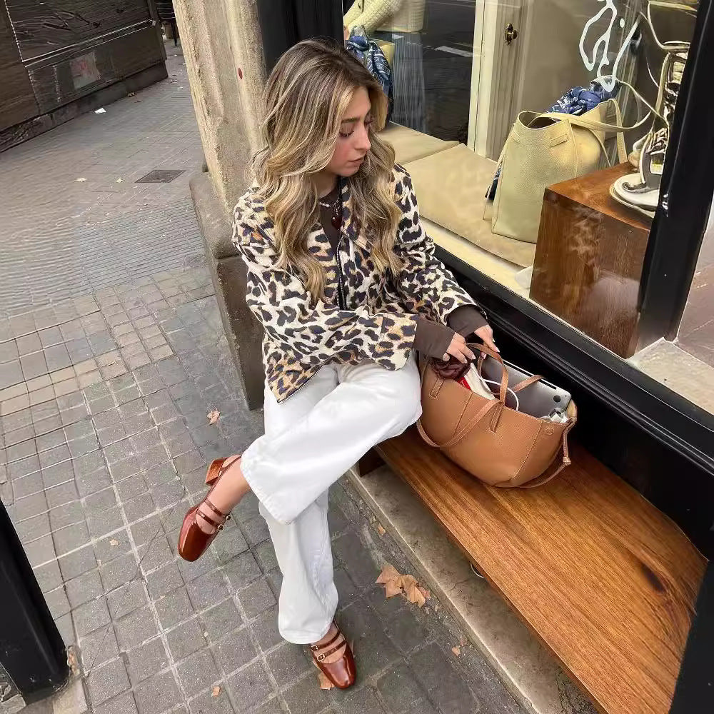 Kvinnor Kort Leopardjacka i Urban Stil med Praktiska Fickor Mirla-Eva Jonsson