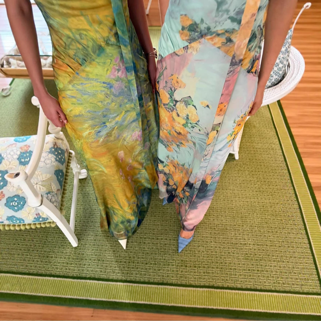 Kvinnor Lång Klänning med Blommönster och Hög Krage Mirla-Eva Jonsson