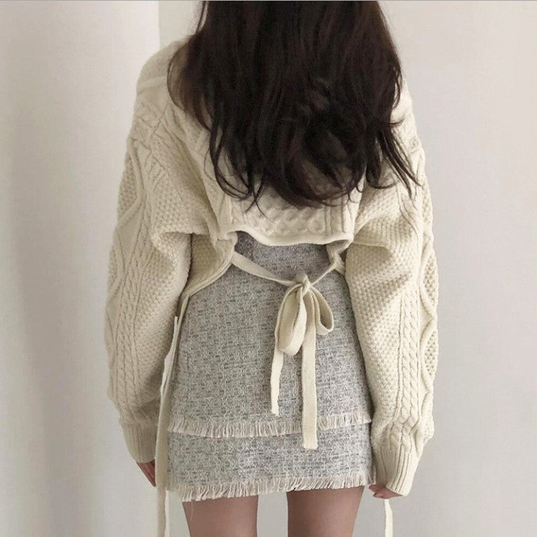 Kvinnor Lång Kofta med Midjebälte och Utarbetat Kabelmönster Mirla-Eva Jonsson