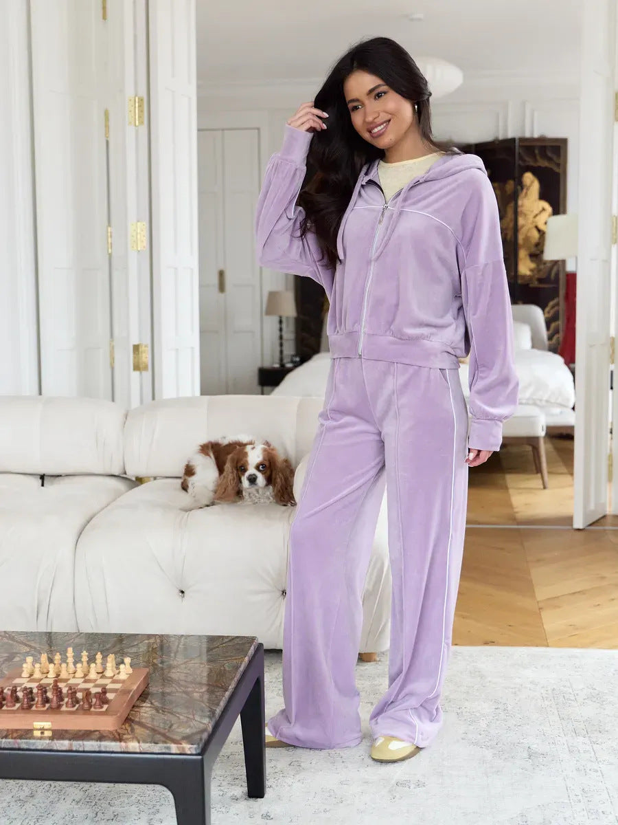 Kvinnor Lyxig Sammet Tracksuit med Avslappnad Passform och Praktiska Fickor Mirla-Eva Jonsson