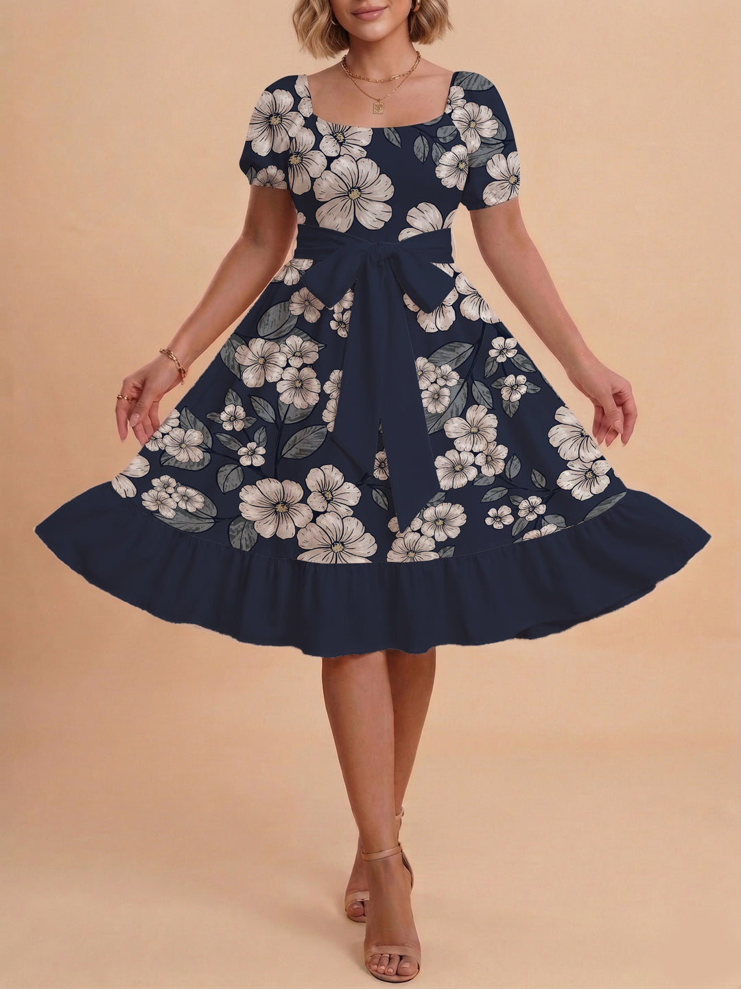Kvinnor Midi Klänning med elegant blommönster och figursyddt bälte Mirla-Eva Jonsson