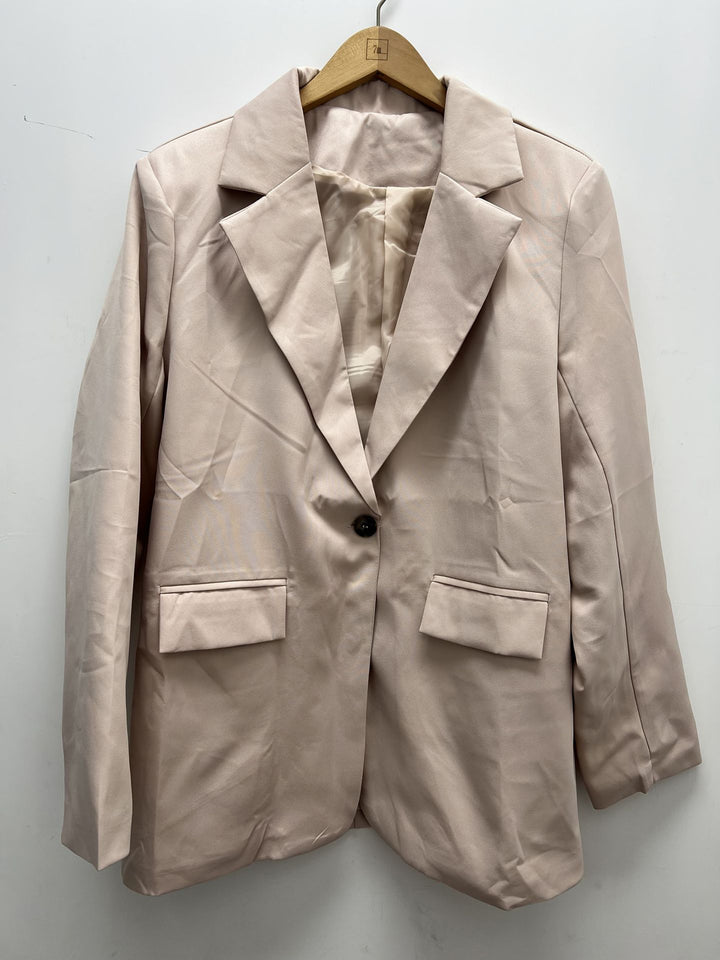 Kvinnor Modern Blazer med djup uringning och eleganta detaljer Mirla-Eva Jonsson