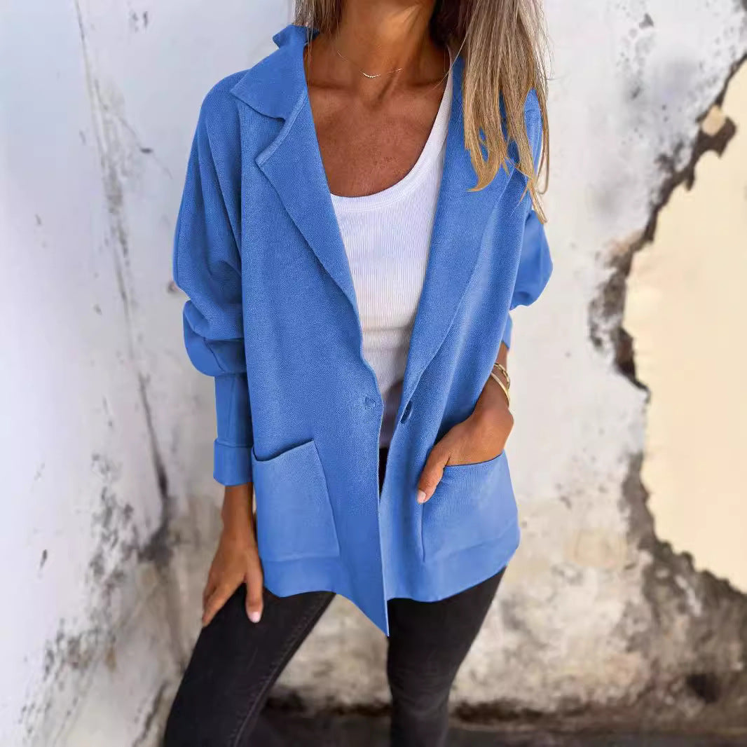 Kvinnor Modisk Oversized Jacka med Fickor och Elegant Revers Mirla-Eva Jonsson