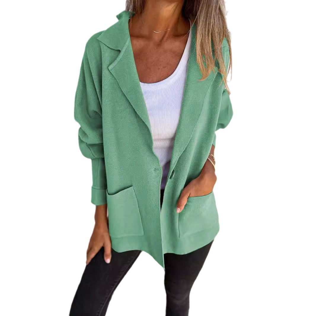 Kvinnor Modisk Oversized Jacka med Fickor och Elegant Revers Mirla-Eva Jonsson