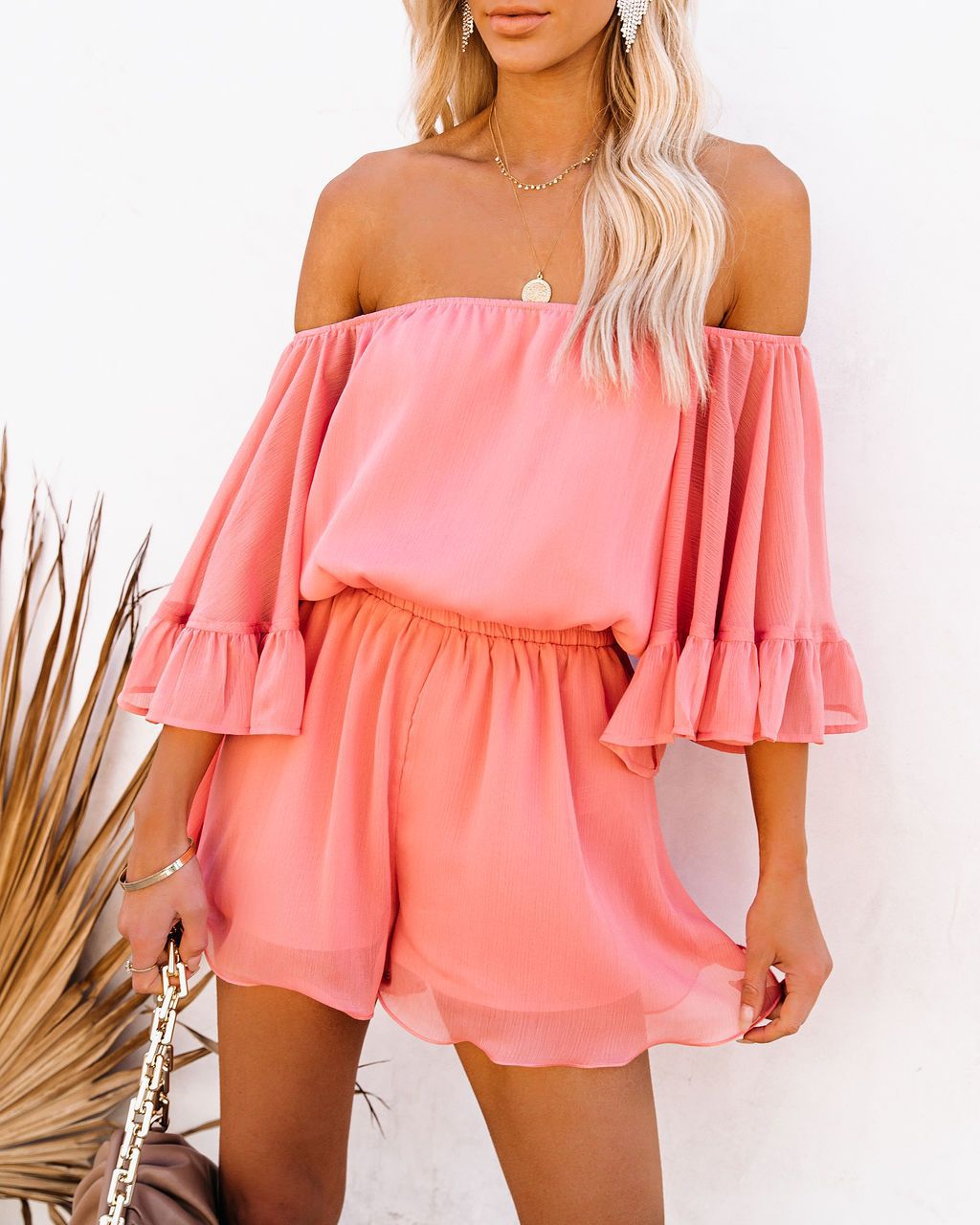 Kvinnor Off-Shoulder Kort Overall med Voluminösa Ärmär Mirla-Eva Jonsson