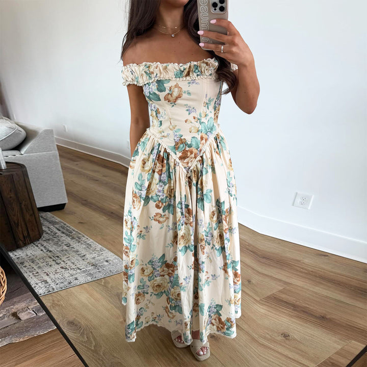 Kvinnor Off-Shoulder Maxi Klänning med Blommiga Detaljer och Rynkad Topp-Eva Jonsson