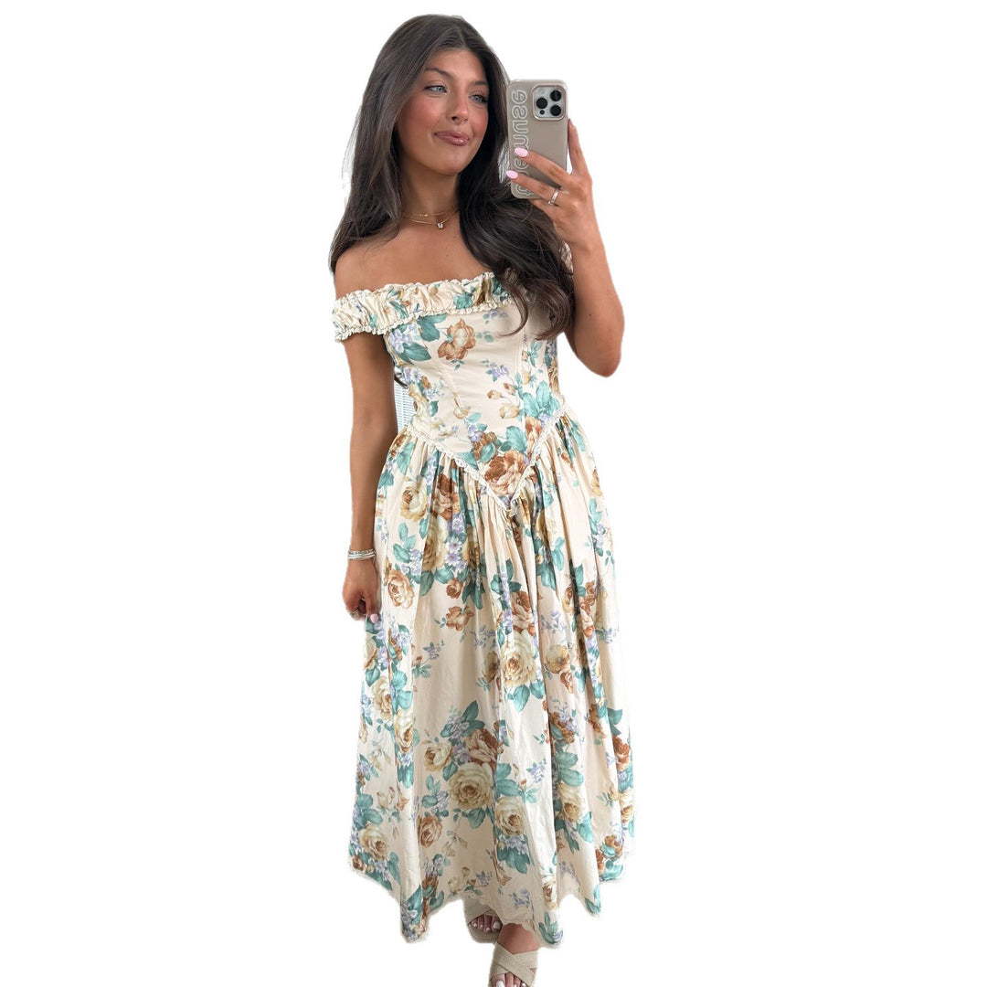 Kvinnor Off-Shoulder Maxi Klänning med Blommiga Detaljer och Rynkad Topp-Eva Jonsson