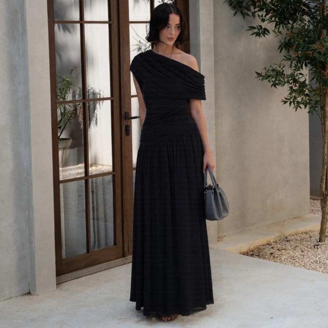 Kvinnor Off-Shoulder Maxi Klänning med Drapering Detaljer Mirla-Eva Jonsson