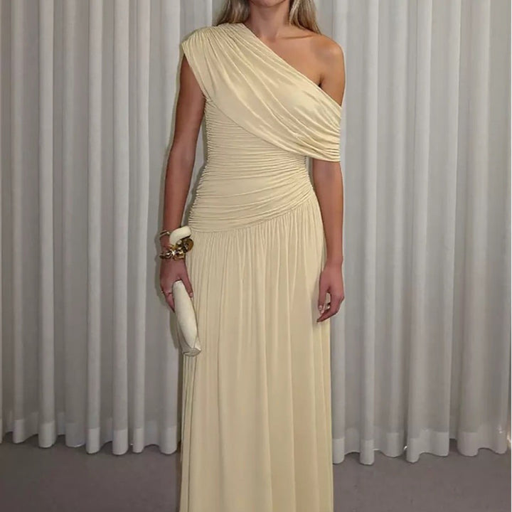 Kvinnor Off-Shoulder Maxi Klänning med Drapering Detaljer Mirla-Eva Jonsson