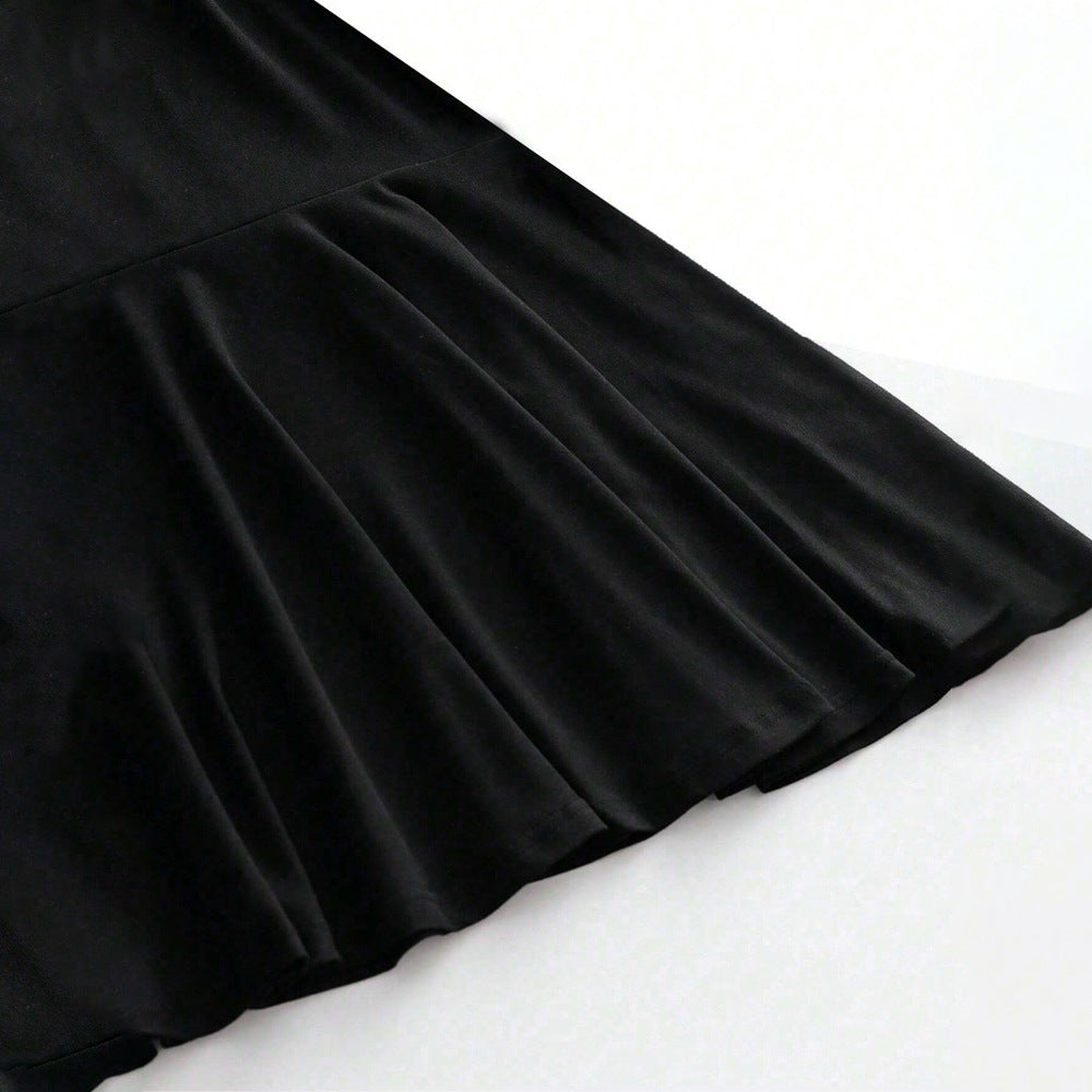 Kvinnor Off-Shoulder Mini Klänning med Elegant Wrap Detalj Mirla-Eva Jonsson