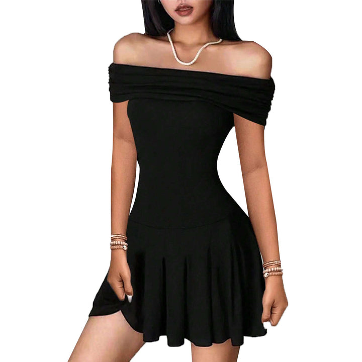 Kvinnor Off-Shoulder Mini Klänning med Elegant Wrap Detalj Mirla-Eva Jonsson