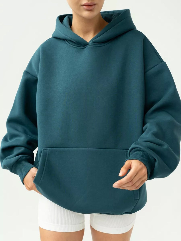Kvinnor Oversize Hoodie tillverkad av högkvalitativ bomullsblandning Mirla-Eva Jonsson