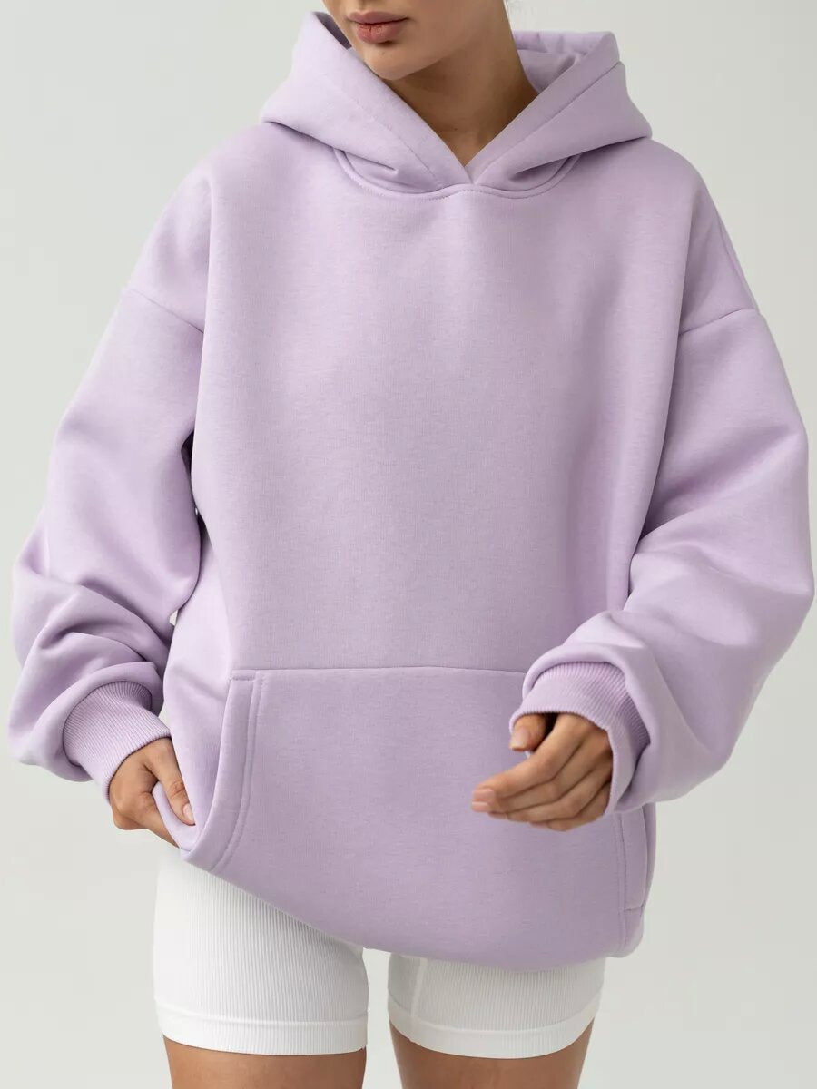 Kvinnor Oversize Hoodie tillverkad av högkvalitativ bomullsblandning Mirla-Eva Jonsson
