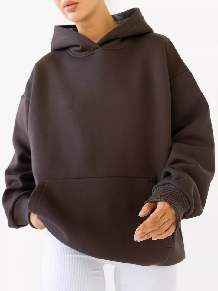 Kvinnor Oversize Hoodie tillverkad av högkvalitativ bomullsblandning Mirla-Eva Jonsson