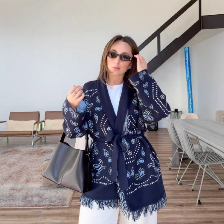 Kvinnor Oversized Kimono-väst med raffinerade fransar och färgglad paisleymönster Mirla-Eva Jonsson