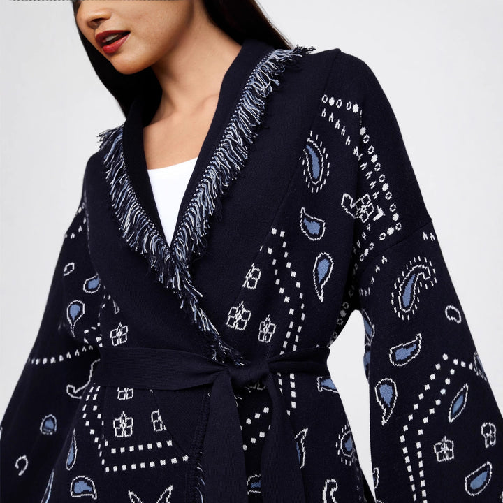 Kvinnor Oversized Kimono-väst med raffinerade fransar och färgglad paisleymönster Mirla-Eva Jonsson