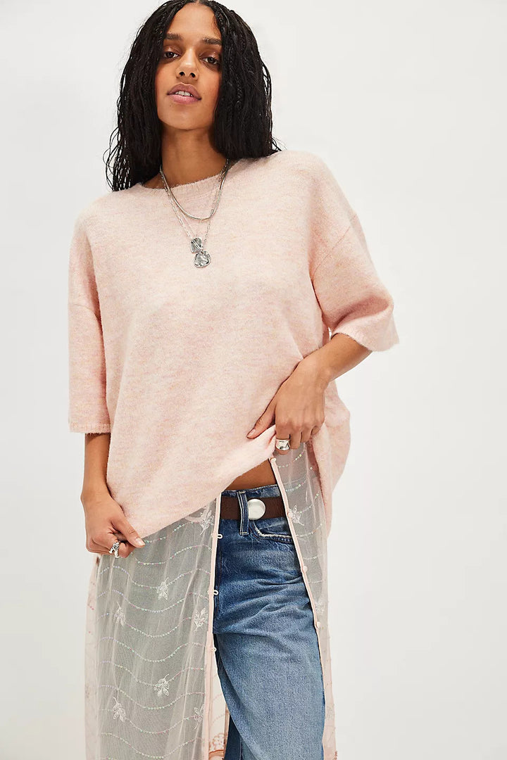 Kvinnor Oversized Sweater med Eleganta Nätärmar och Delikat Broderimönster Mirla-Eva Jonsson