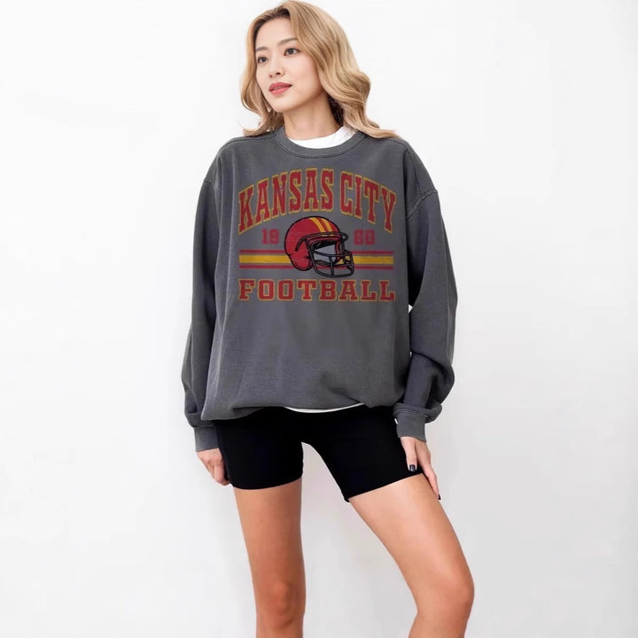 Kvinnor Oversized Sweatshirt med nostalgisk fotbollsdesign Mirla-Eva Jonsson