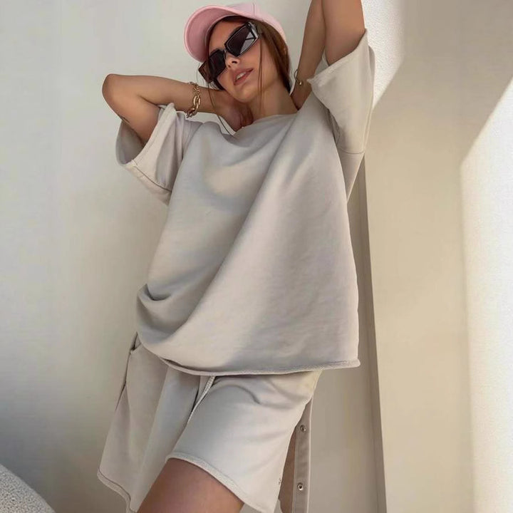 Kvinnor Oversized T-shirt och Shorts Set Mirla-Eva Jonsson