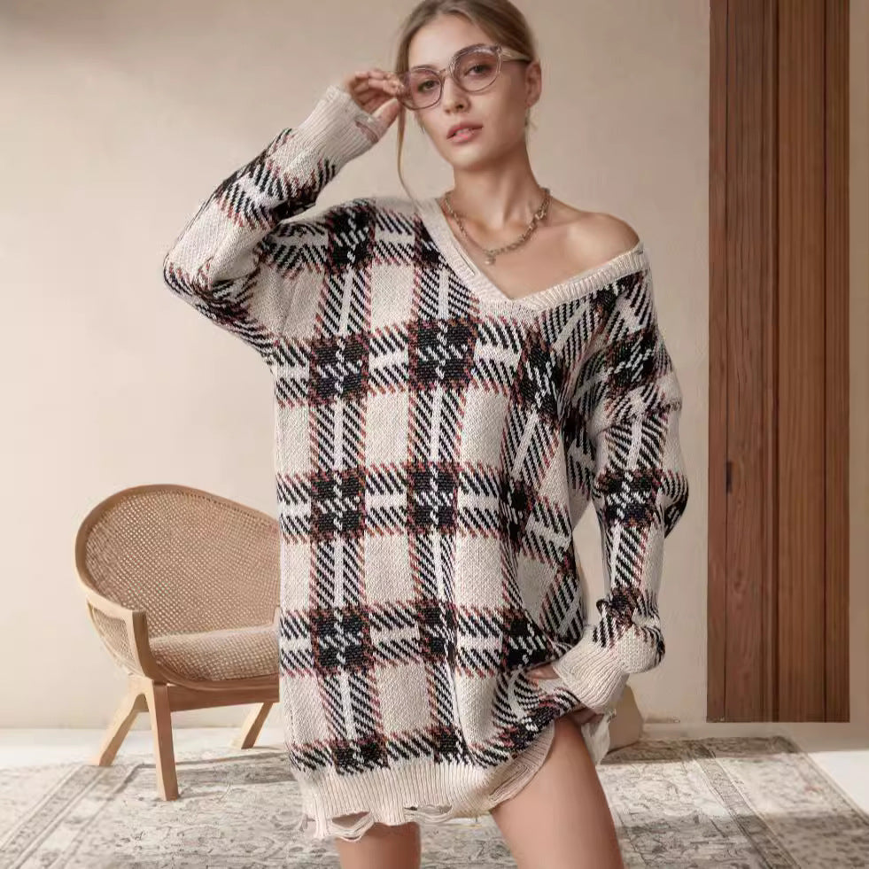 Kvinnor Oversized V-halströja med rutigt mönster Mirla-Eva Jonsson