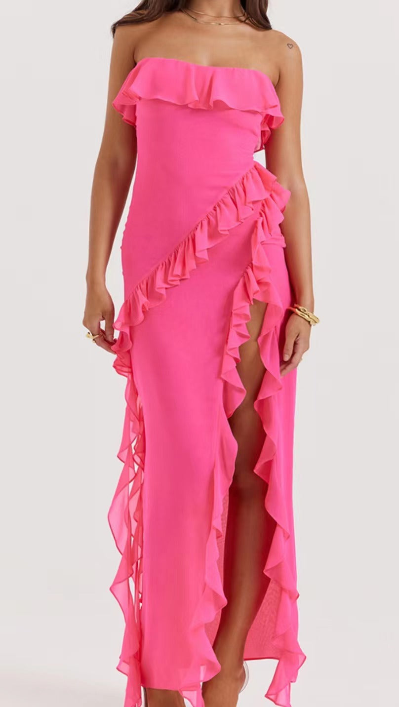 Kvinnor Ruffled Maxi Klänning med Sidosten och Off-Shoulder Silhuett Mirla-Eva Jonsson