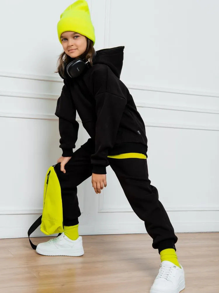 Kvinnor Sportigt Fritidsoutfit med hög komfort och trendiga accenter Mirla-Eva Jonsson