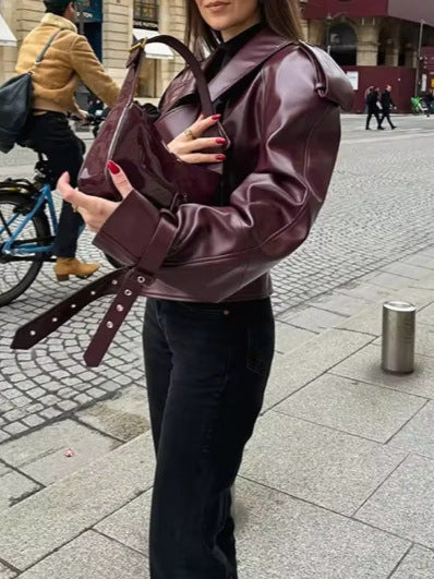 Kvinnor Trendig Oversized Lädernjacka med strukturerade axelbud och midjebälte Mirla-Eva Jonsson