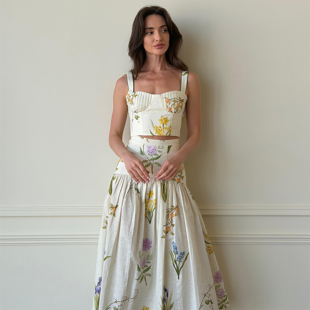 Kvinnor Tvådelad Set med Blommönster och Sofistikerad Skärning Mirla-Eva Jonsson