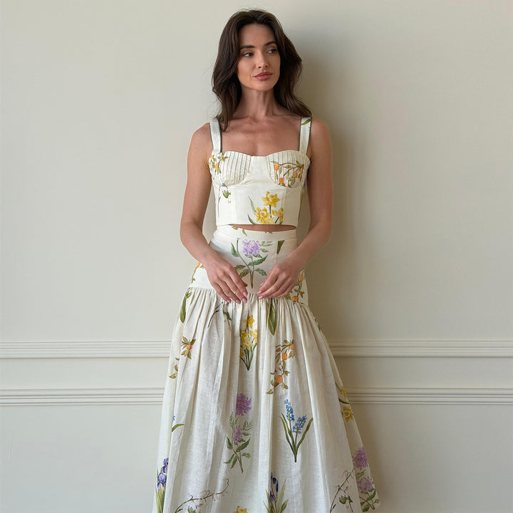 Kvinnor Tvådelad Set med Blommönster och Sofistikerad Skärning Mirla-Eva Jonsson