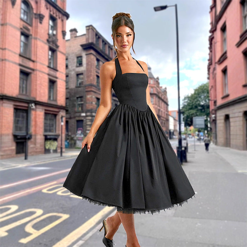 Kvinnor Vintage Prom Klänning med Off-the-Shoulder Design och Voluminös Kjol Mirla-Eva Jonsson