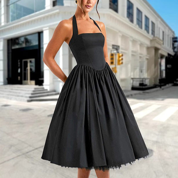 Kvinnor Vintage Prom Klänning med Off-the-Shoulder Design och Voluminös Kjol Mirla-Eva Jonsson