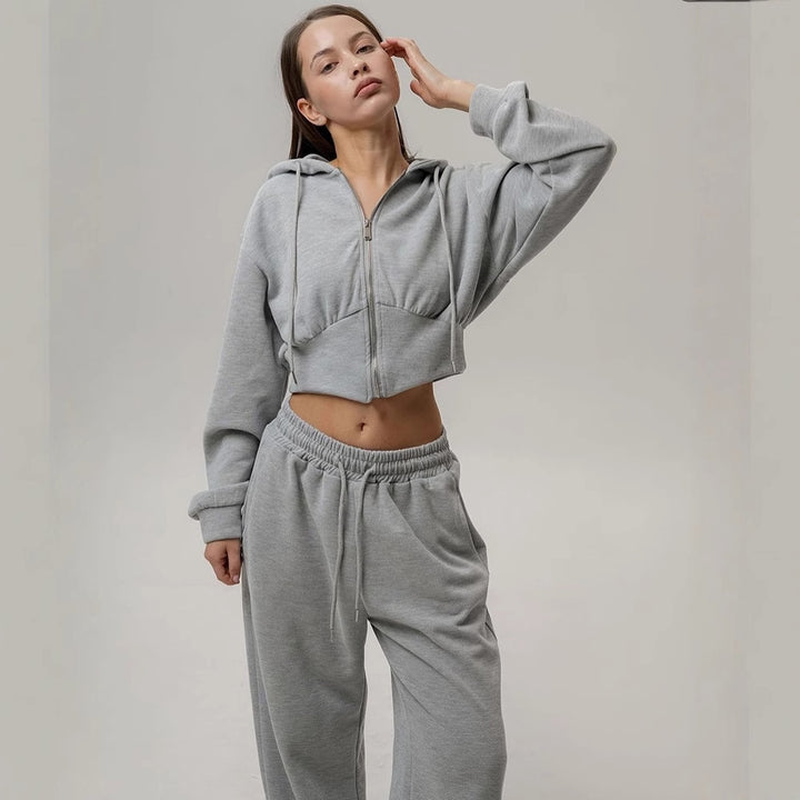 Kvinnor avslappnad cropped sweatshirt och vid byxa set Mirla-Eva Jonsson