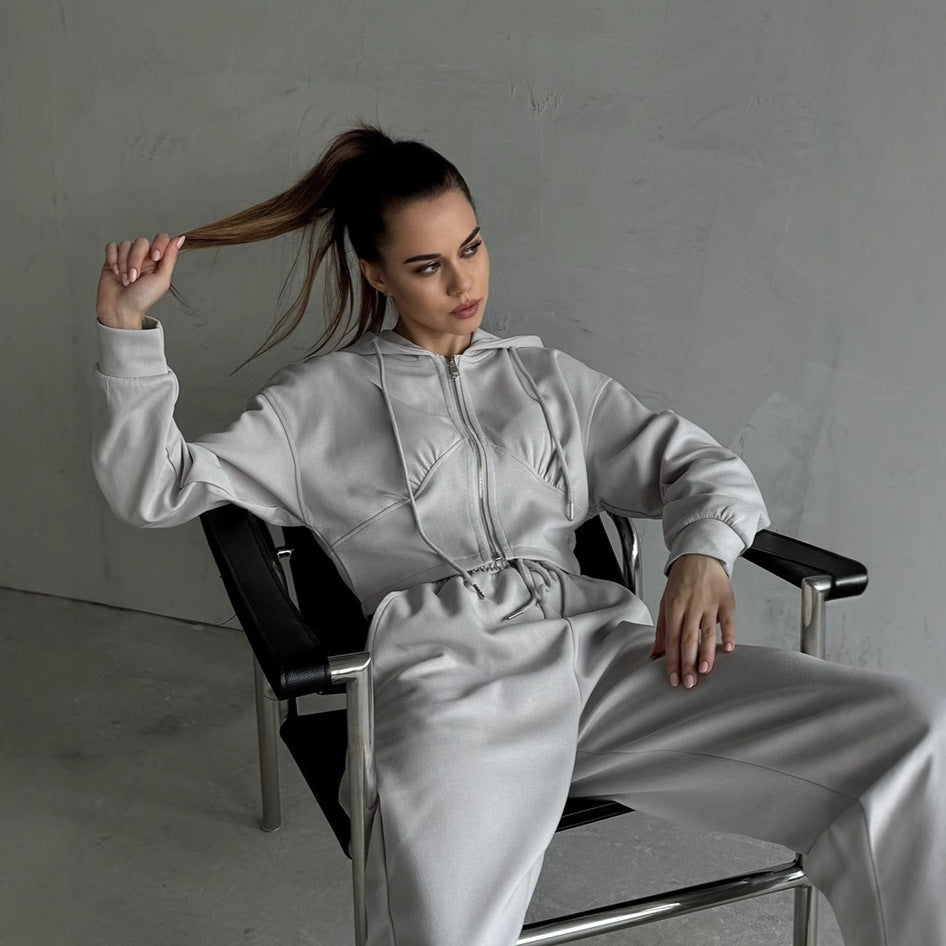 Kvinnor avslappnad sweatshirt och joggingbyxor set med hög krage och lös passform Mirla-Eva Jonsson