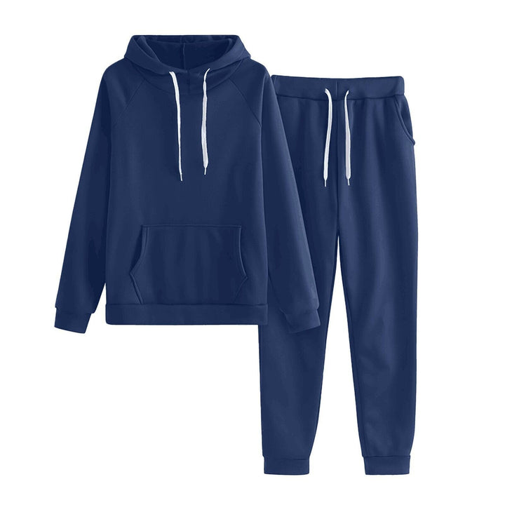 Kvinnor bekväm fritidsset med hoodie och joggingbyxor Mirla-Eva Jonsson