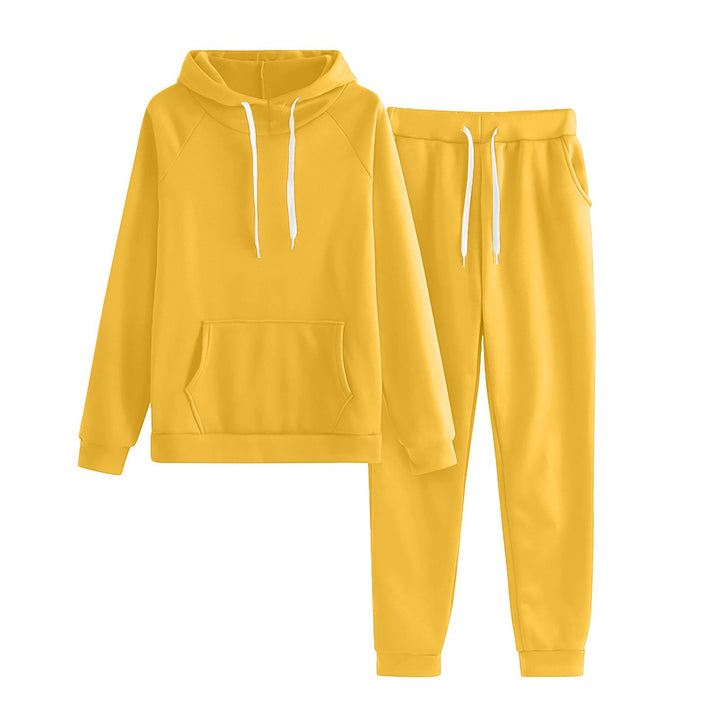 Kvinnor bekväm fritidsset med hoodie och joggingbyxor Mirla-Eva Jonsson