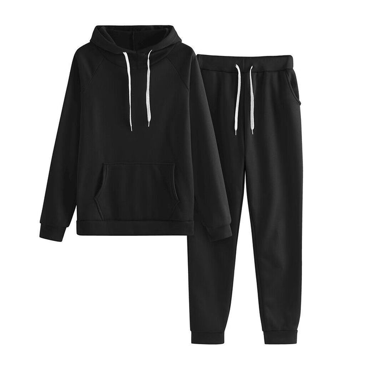 Kvinnor bekväm fritidsset med hoodie och joggingbyxor Mirla-Eva Jonsson