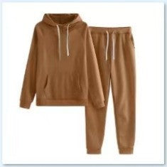 Kvinnor bekväm fritidsset med hoodie och joggingbyxor Mirla-Eva Jonsson