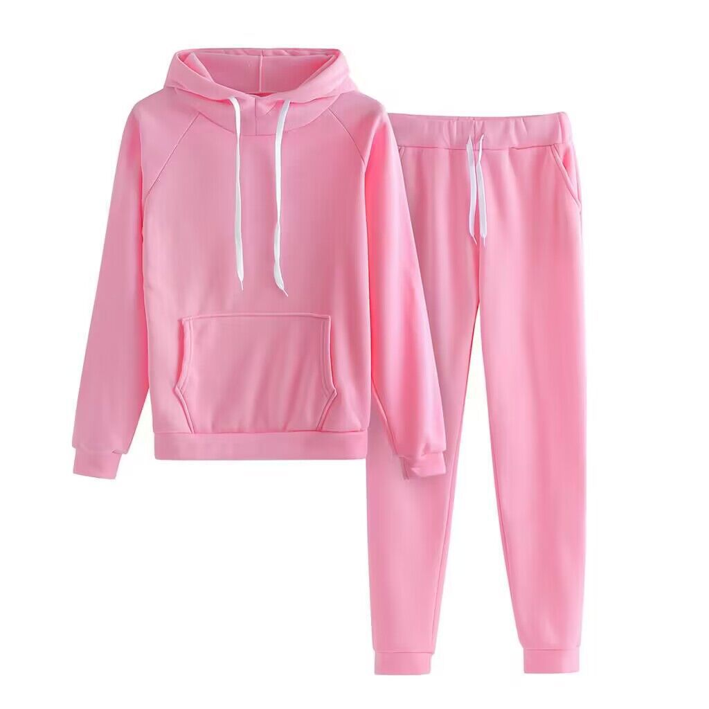 Kvinnor bekväm fritidsset med hoodie och joggingbyxor Mirla-Eva Jonsson
