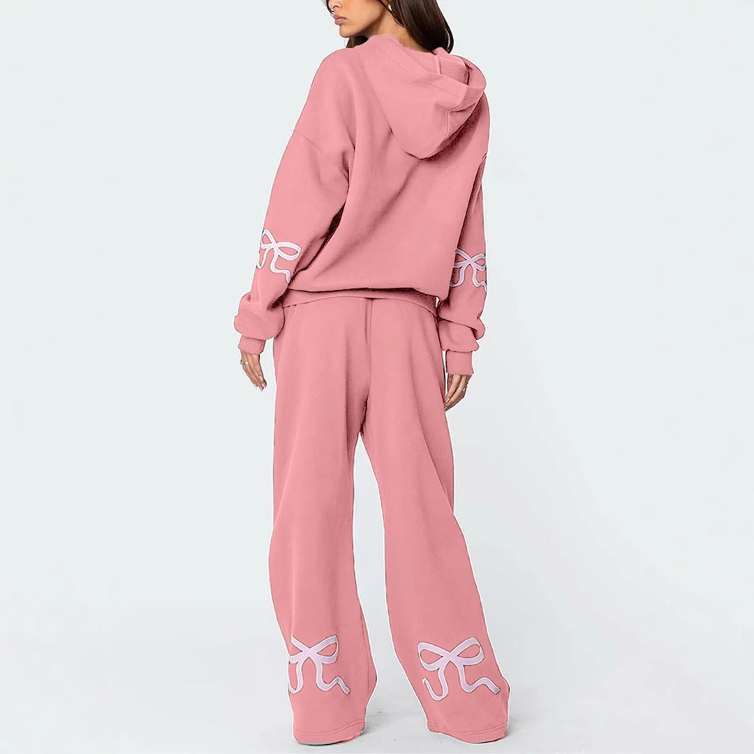 Kvinnor bekväm och stilren hoodie set med lös passform Mirla-Eva Jonsson