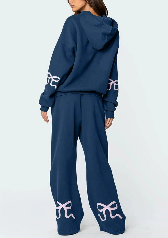 Kvinnor bekväm och stilren hoodie set med lös passform Mirla-Eva Jonsson