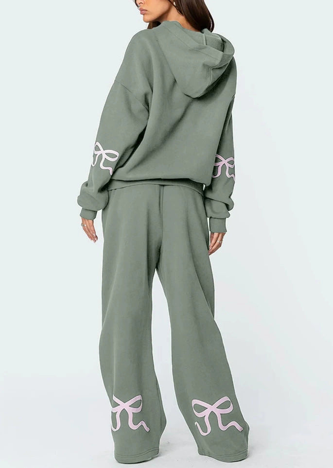 Kvinnor bekväm och stilren hoodie set med lös passform Mirla-Eva Jonsson