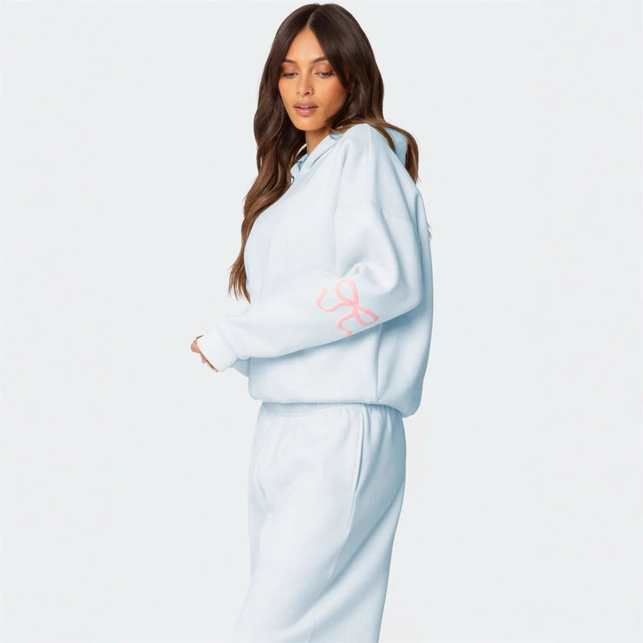 Kvinnor bekväm och stilren hoodie set med lös passform Mirla-Eva Jonsson