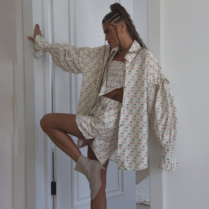 Kvinnor bekväm pyjamas-set med fruktig mönster och avslappnad passform Mirla-Eva Jonsson